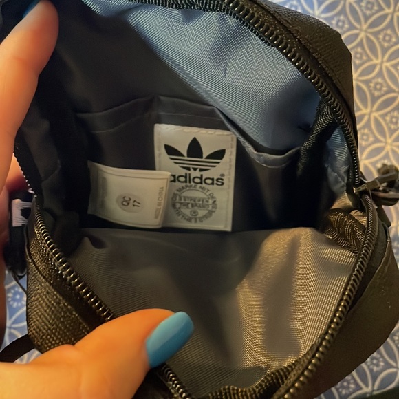NWOT ADIDAS crossbody festival bag - Picture 3 of 4